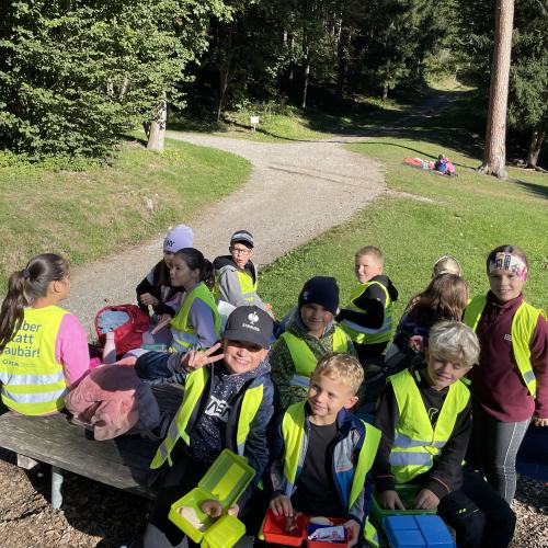 Kinder beim Ausflug
