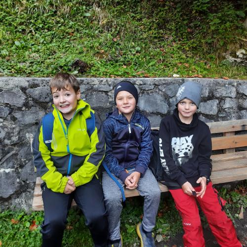 Kinder beim Wandern