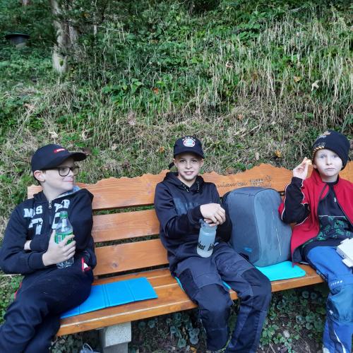 Kinder beim Wandern