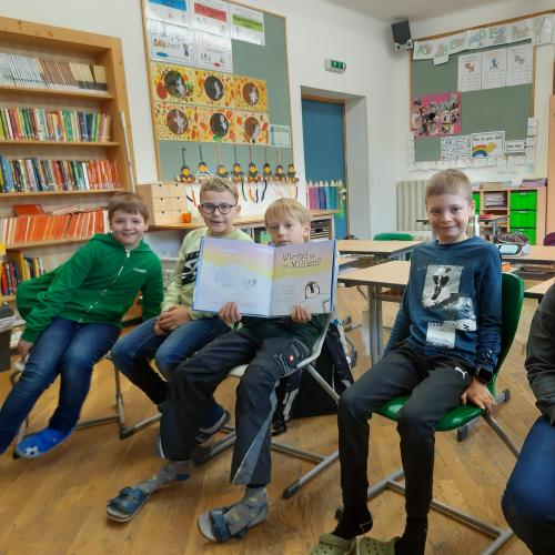Schulkinder in der Klasse