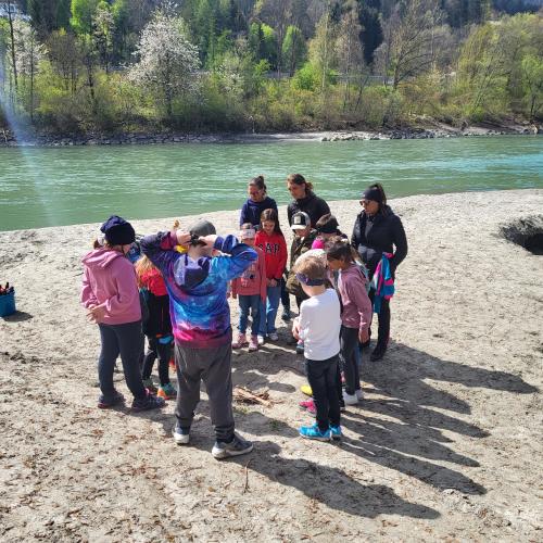 Kinder im Freien