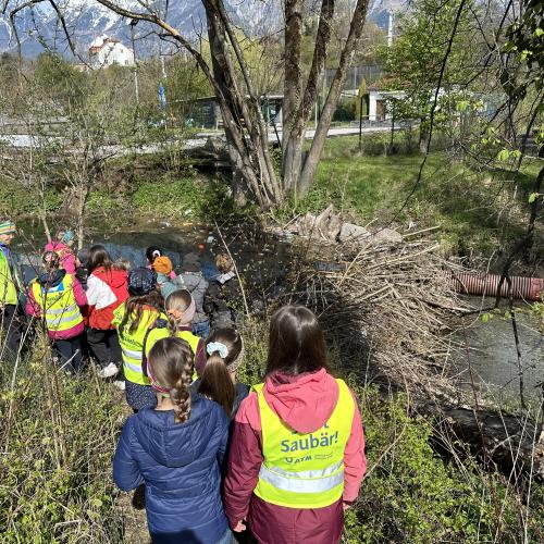 Kinder im Freien