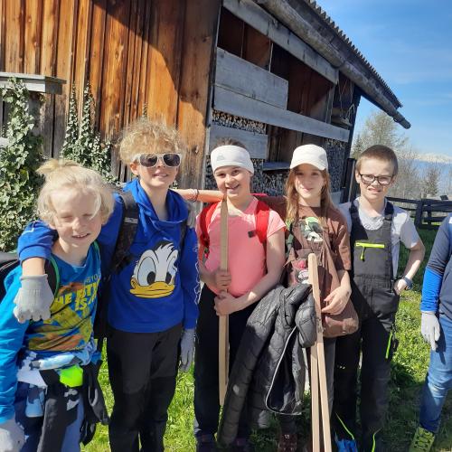 Kinder im Freien