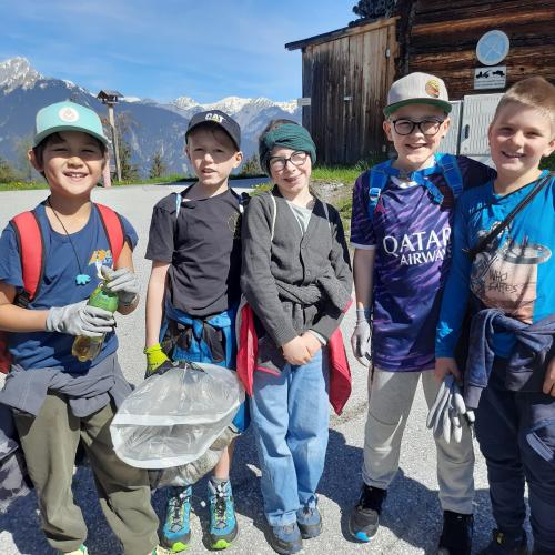Kinder im Freien