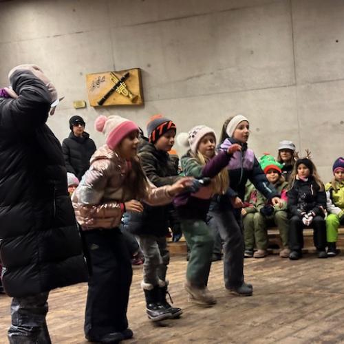Weihnachtsaufführung von Kindern