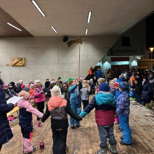 Weihnachtsaufführung von Kindern