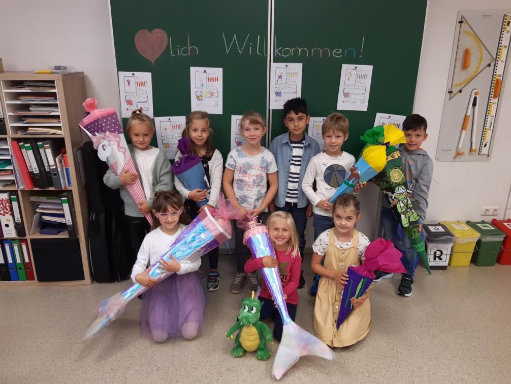 Erste Klasse Kinder