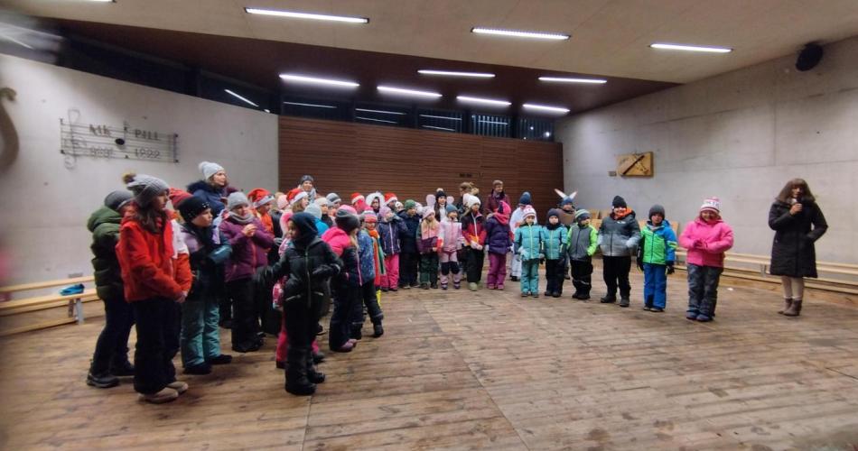 Kinder auf der Bühne