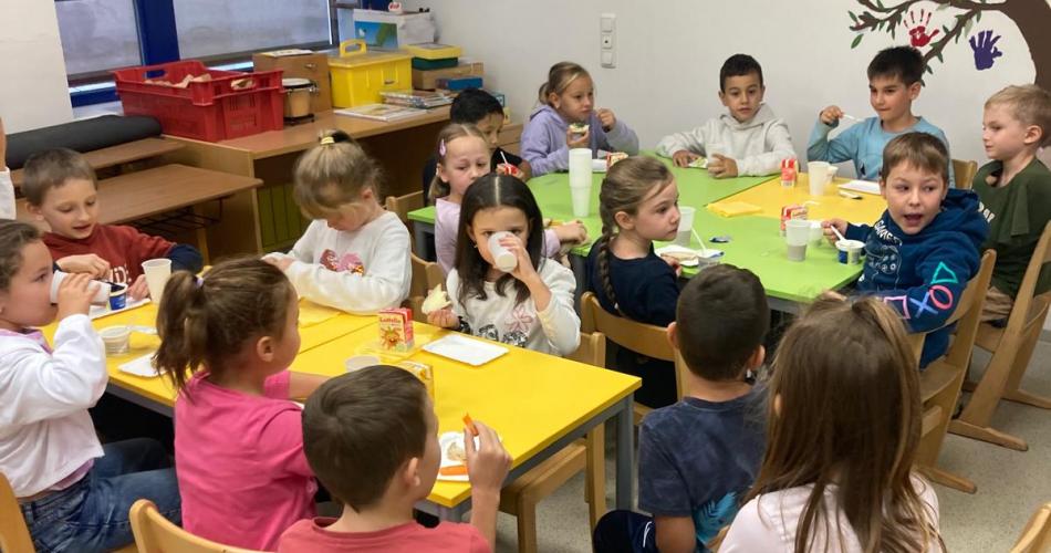 Bäuerinnen in der Schule